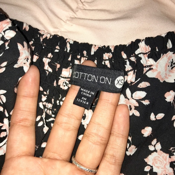 Super Soft Flowy Floral Shorts - Picture 2 of 4